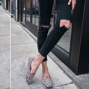 Rothy’s the loafer in mocha spot